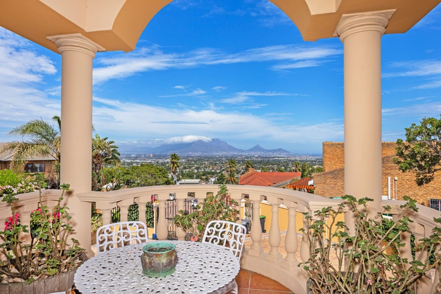 4 Bedroom Property for Sale in Plattekloof Western Cape